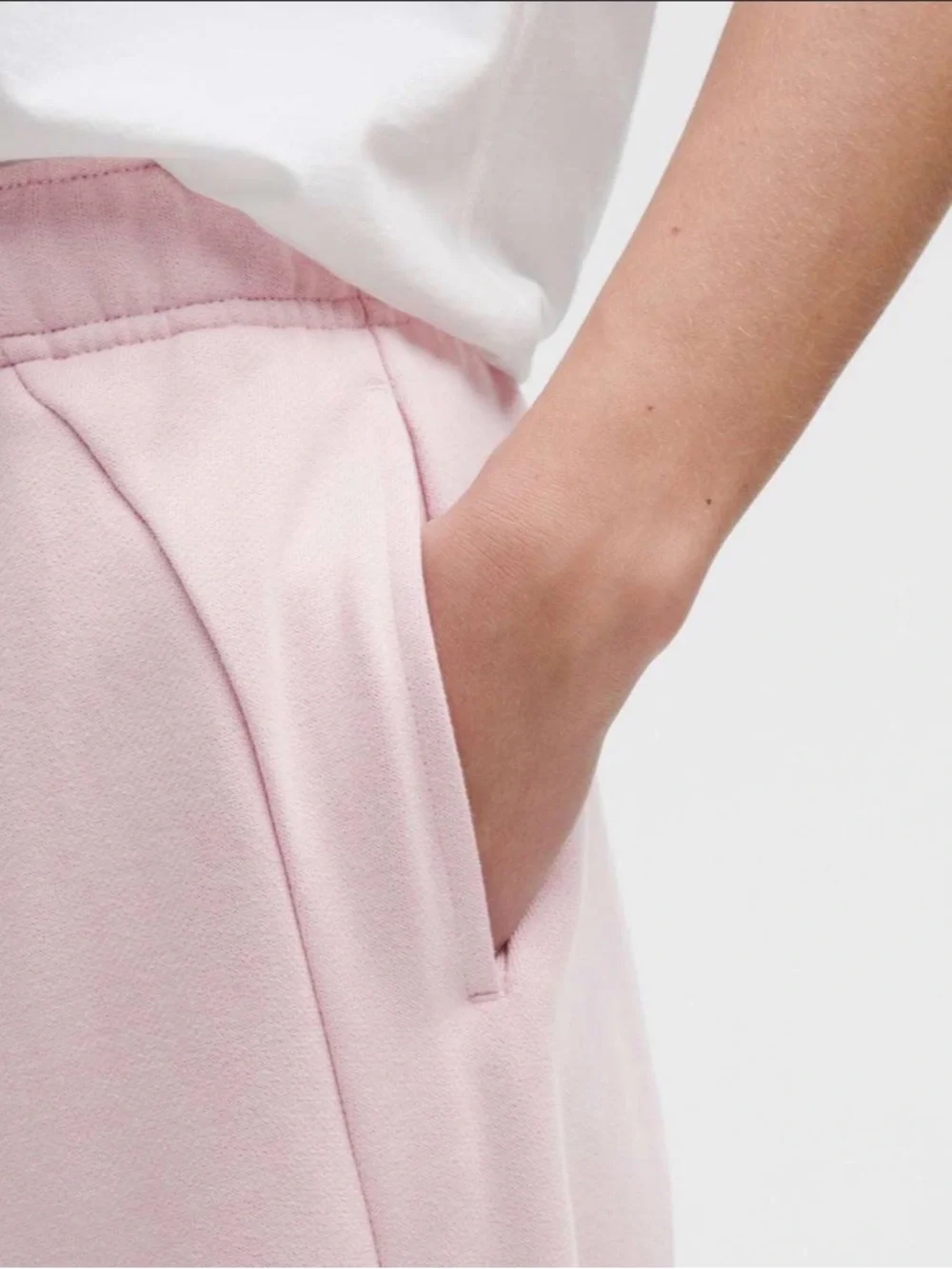 Lululemon Scuba Mid-Rise Oversized Jogger *Regular Pink Haze